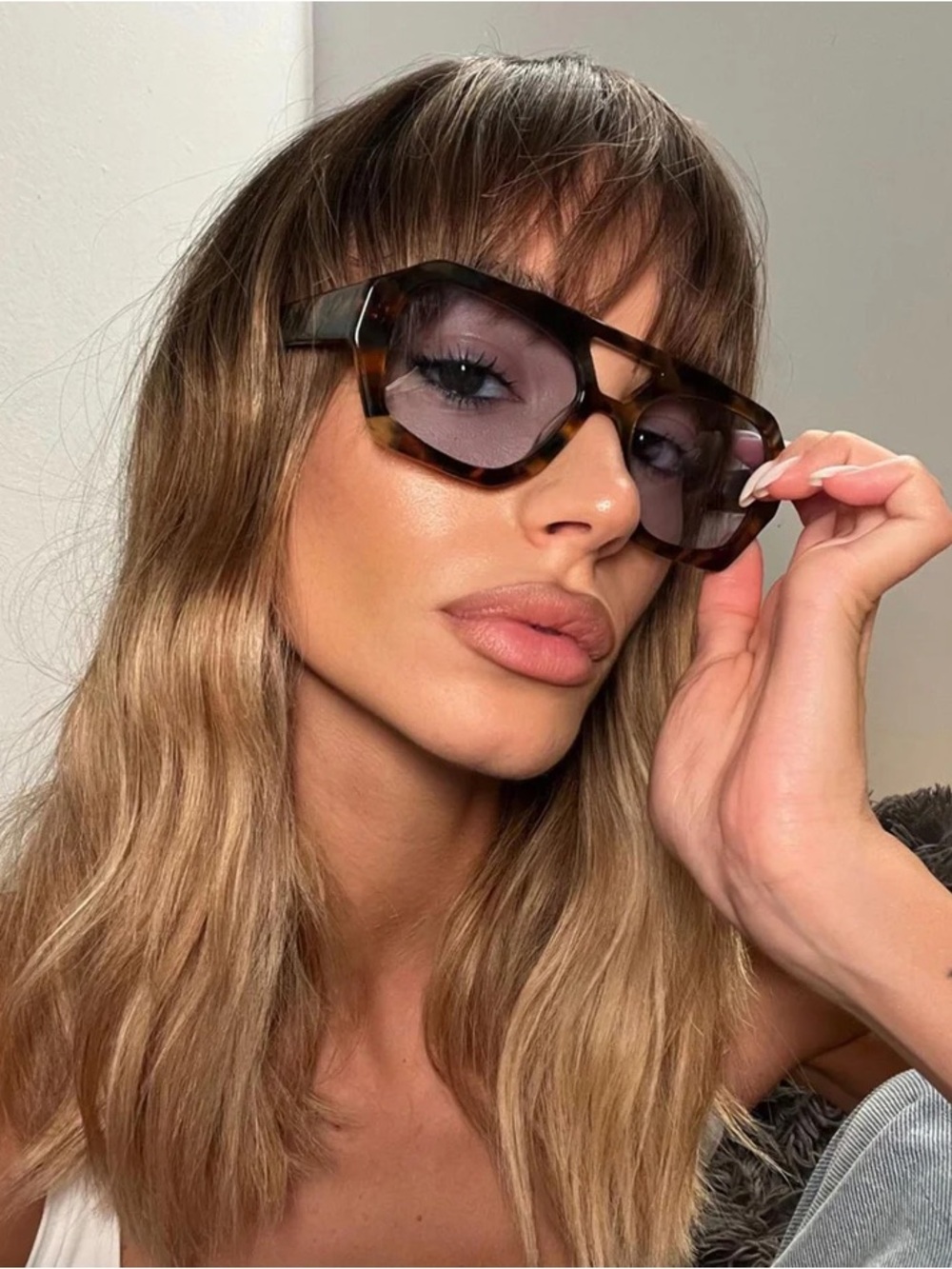 Vehla River Sunglasses in Tortoise/Sky
